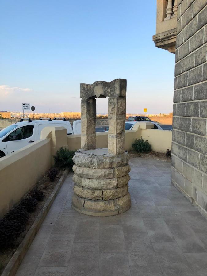 Oleander Butts Inn Żebbuġ エクステリア 写真