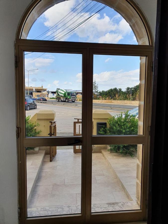 Oleander Butts Inn Żebbuġ エクステリア 写真